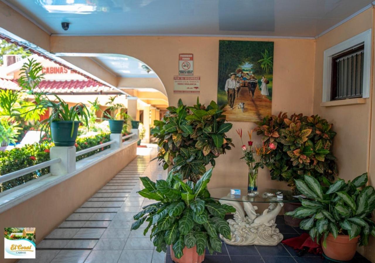 Hotel Y Cabinas El Coral Jacó Exterior foto